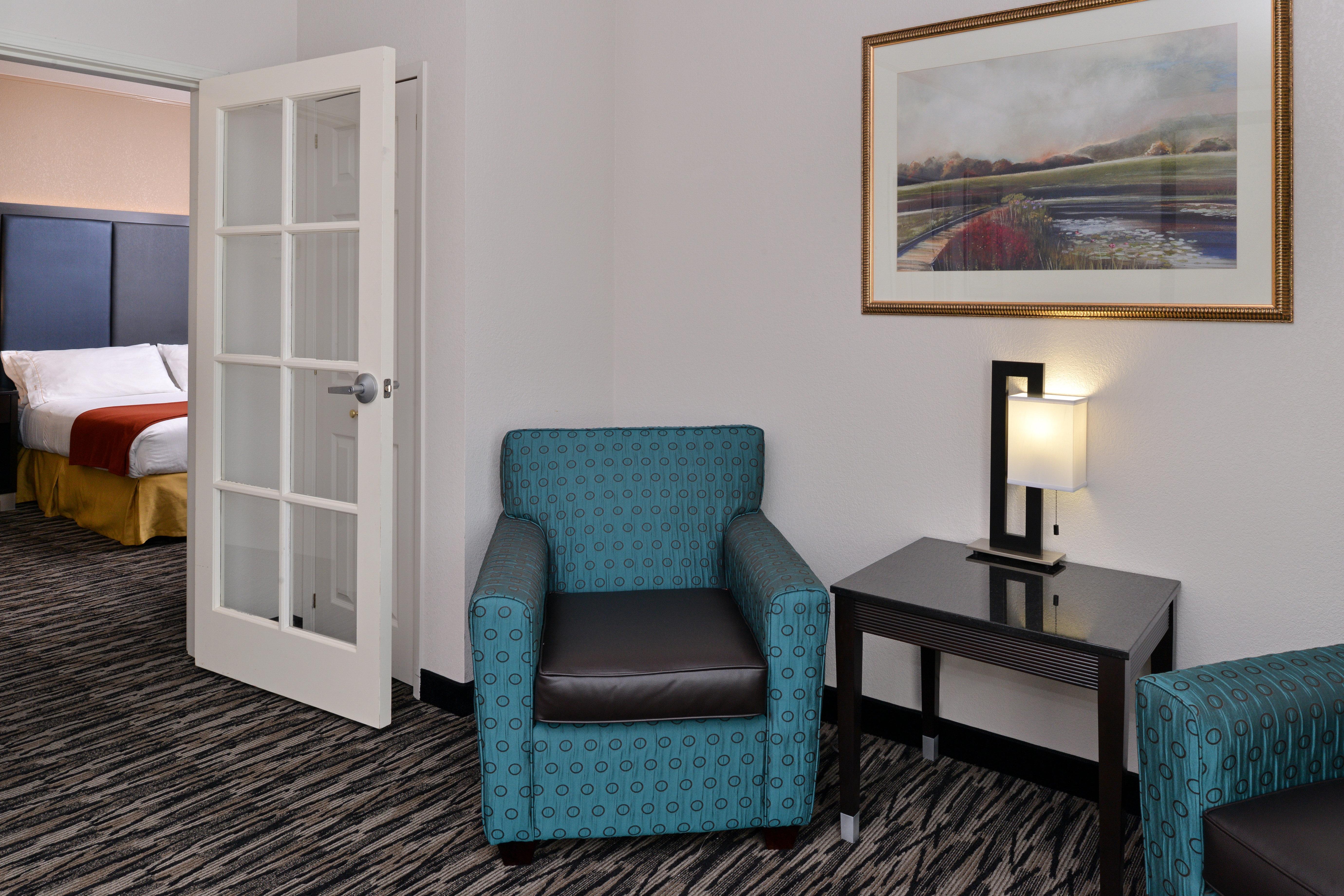 Holiday Inn Express & Suites Tacoma South - Lakewood By Ihg Extérieur photo