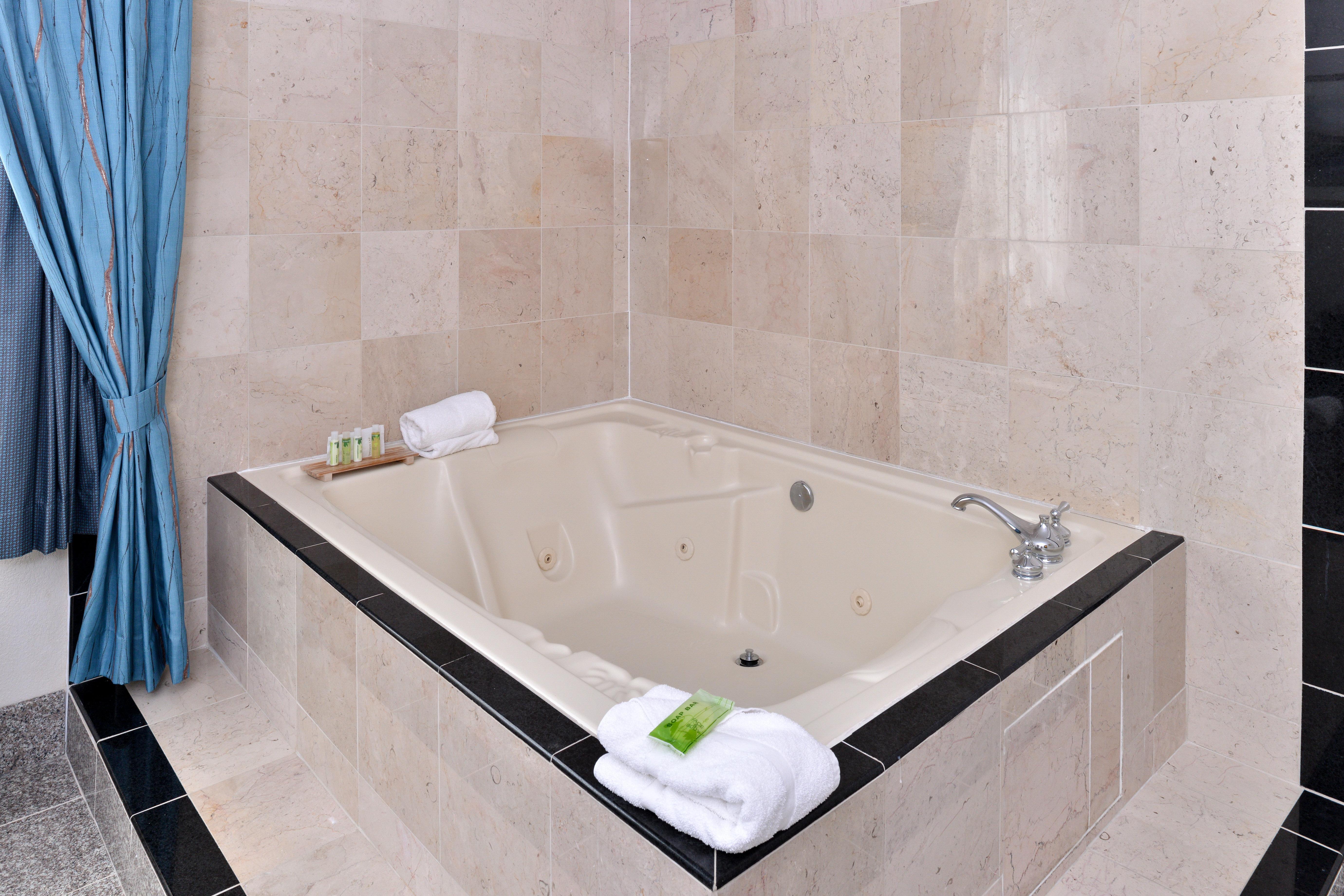 Holiday Inn Express & Suites Tacoma South - Lakewood By Ihg Extérieur photo
