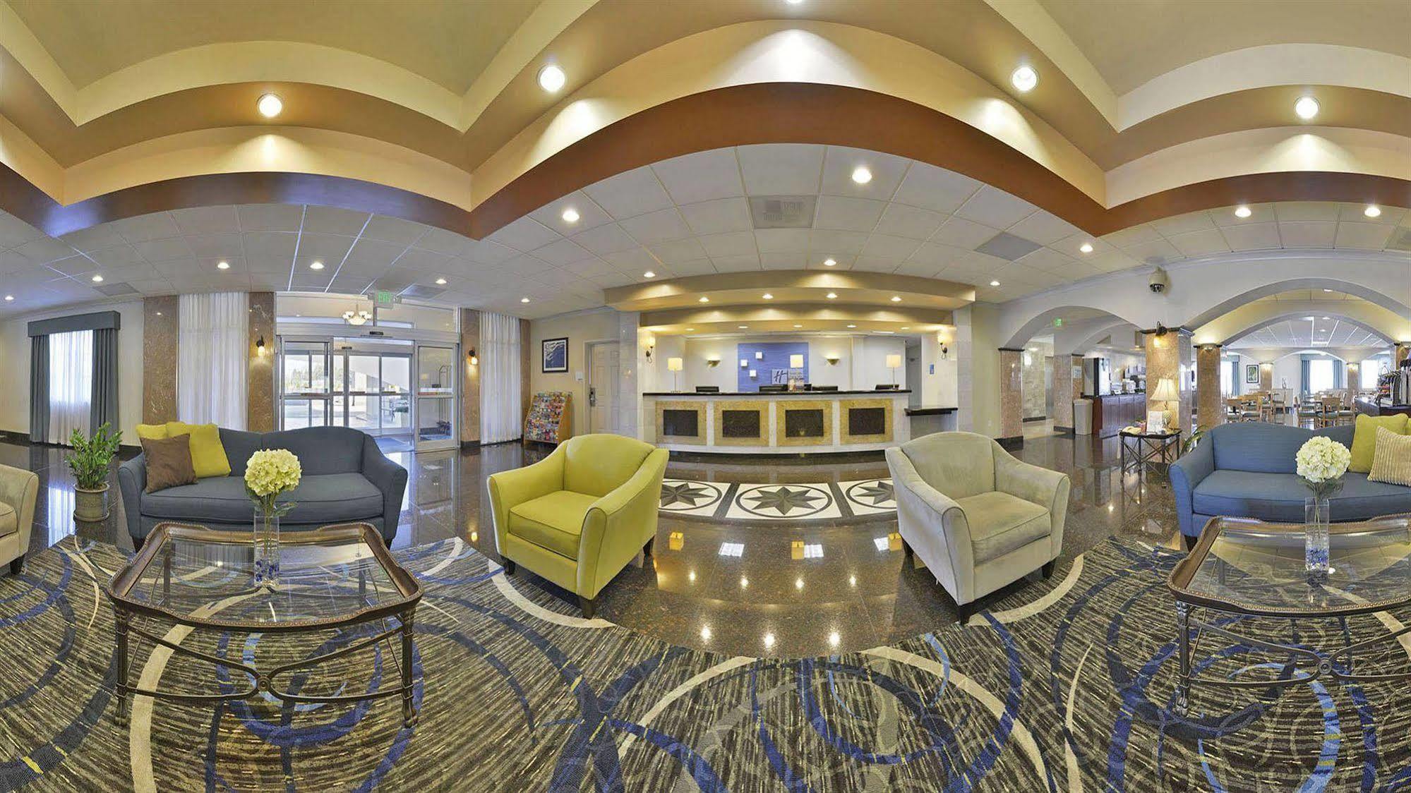 Holiday Inn Express & Suites Tacoma South - Lakewood By Ihg Extérieur photo